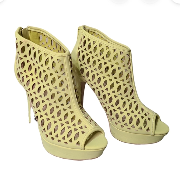 Anne Michelle Assasin Bootie Heels - Picture 1 of 6